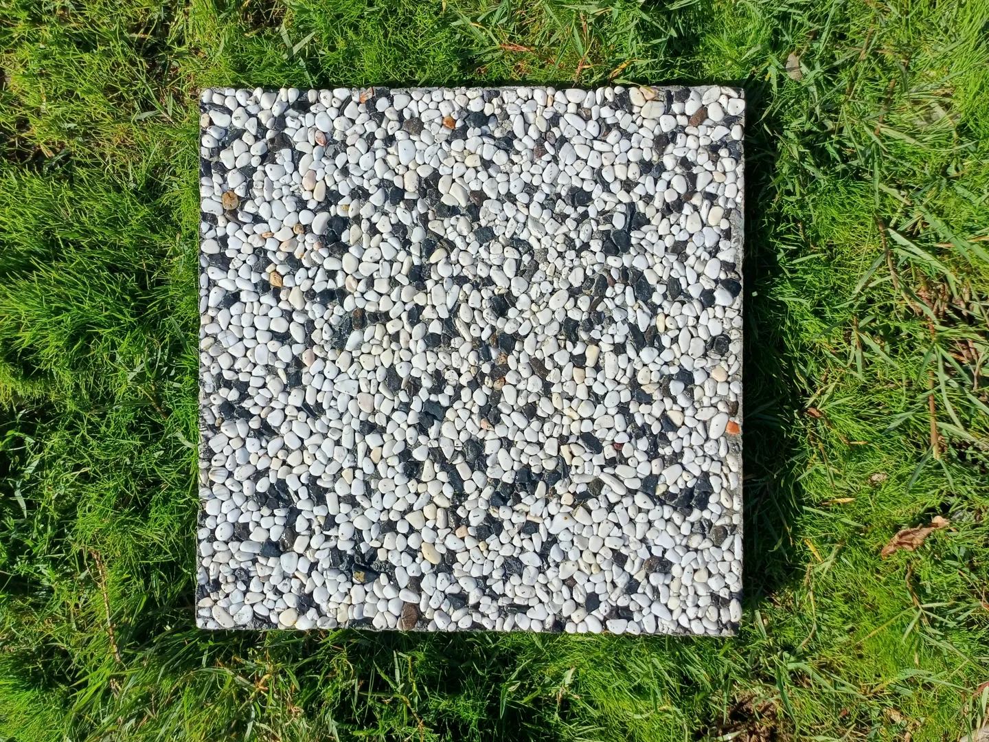 Beyaz - Siyah Karma Çakıl